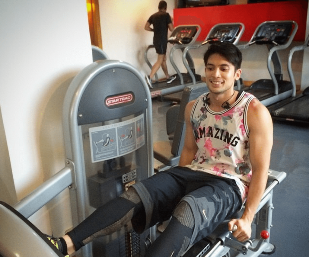 Luke Jickain in the gym working out male model