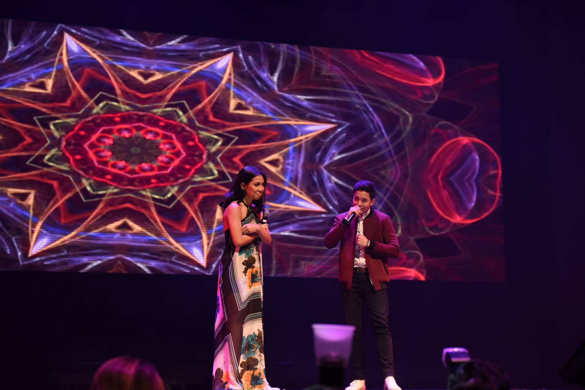 aicelle santos have fun with alden richards concert in singapore one fine day with the bae