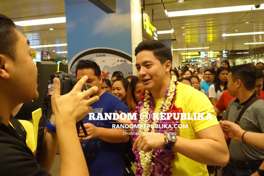 alden richards arrival in singapore for concert July 23, 2016 changi airport copy