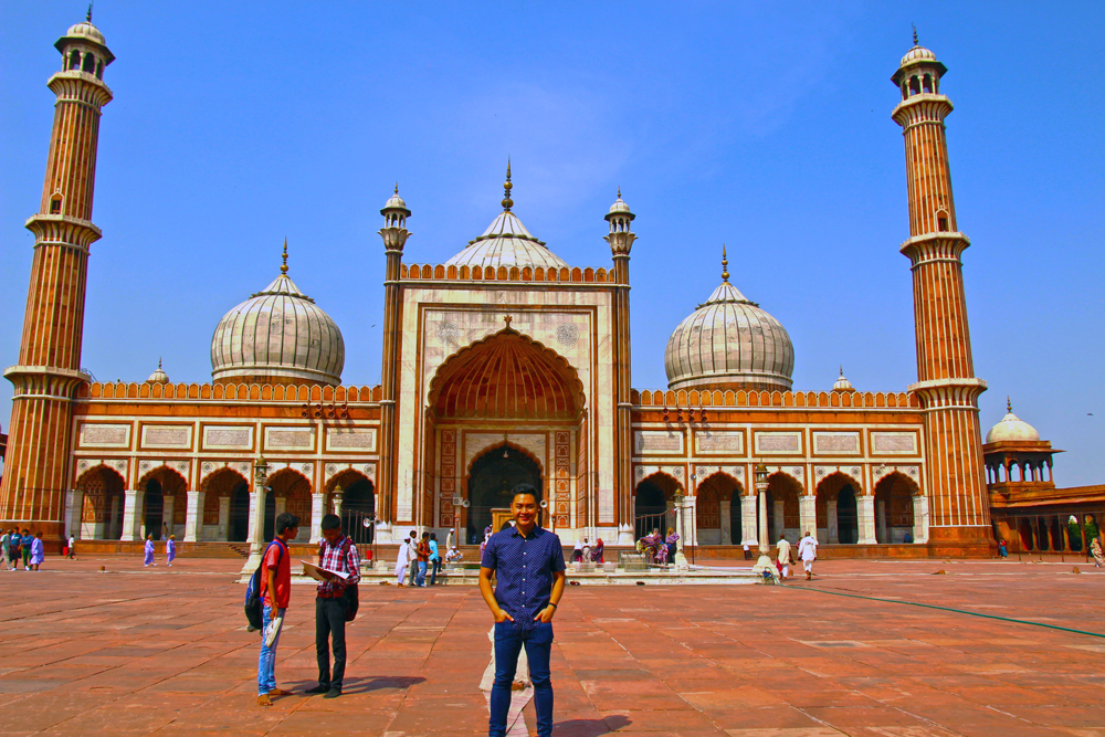muslim-mosque-delhi-jama-masjid-solo-tour-interiors-facade-pic